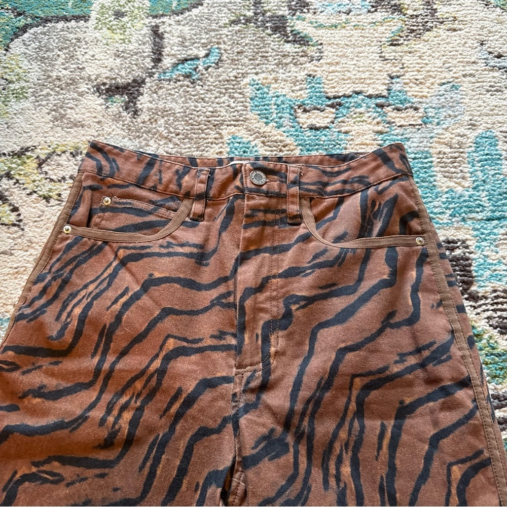 WeWoreWhat Tiger Print Piped Stiletto Jeans – Size 28 - Picture 7 of 9